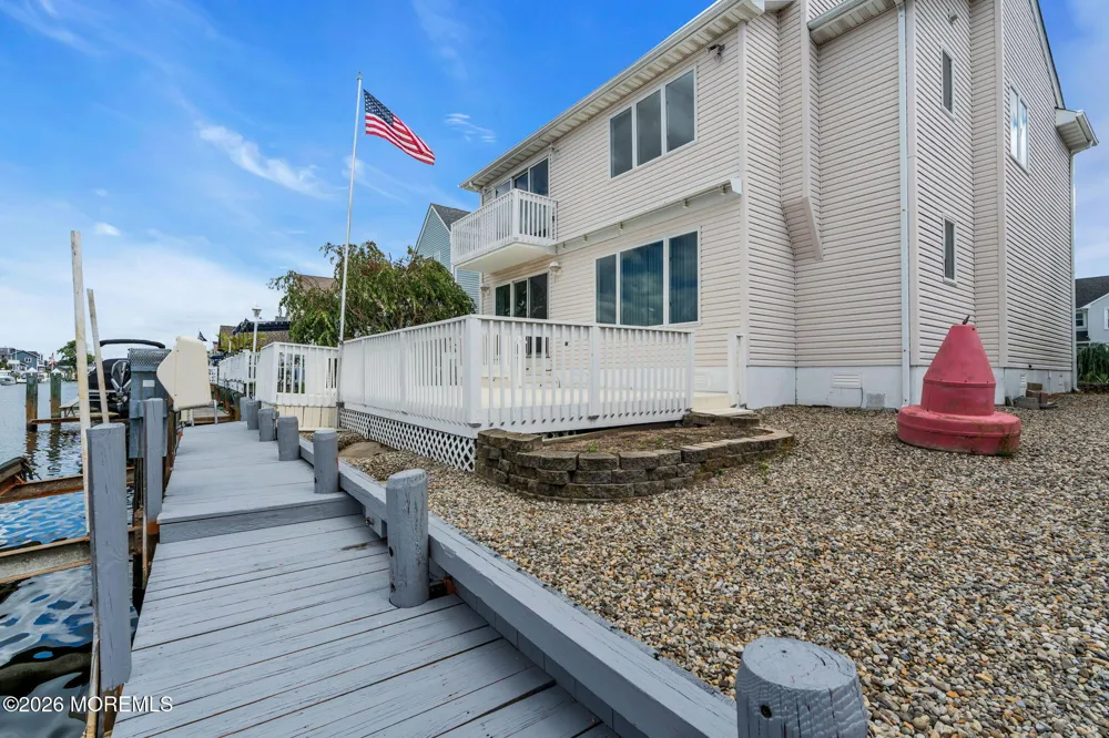 30 Toppinglift Drive Bayville, NJ 08721