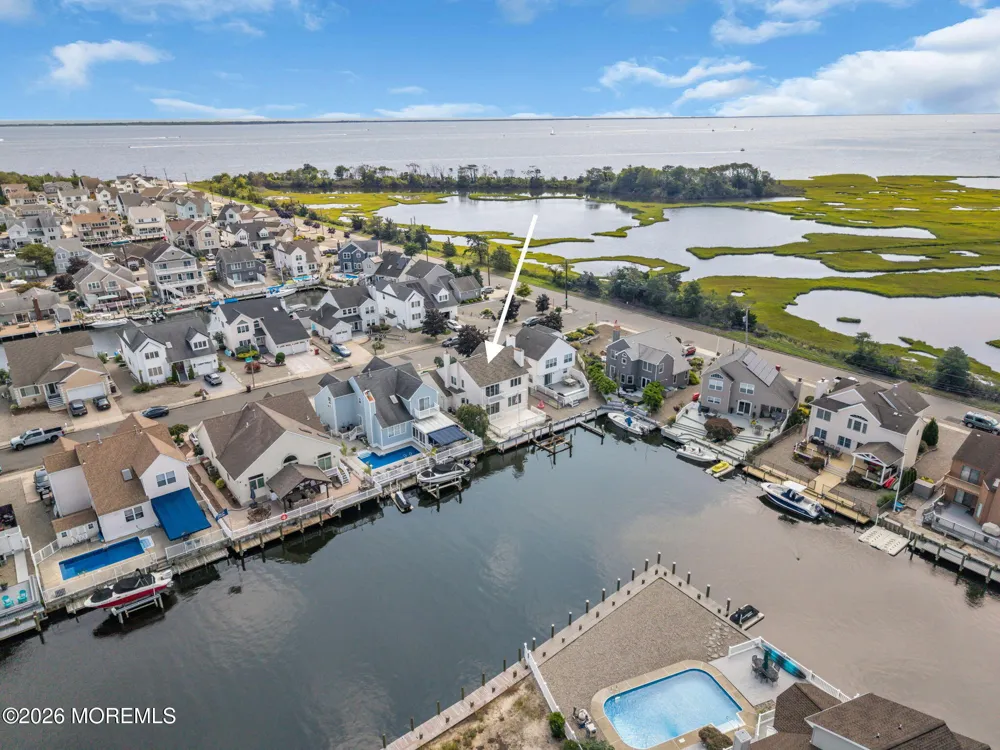 30 Toppinglift Drive Bayville, NJ 08721