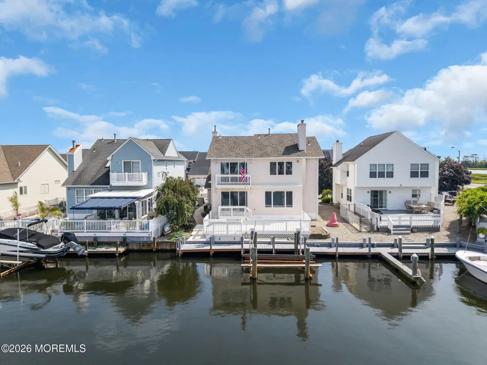 30 Toppinglift Drive Bayville, NJ 08721