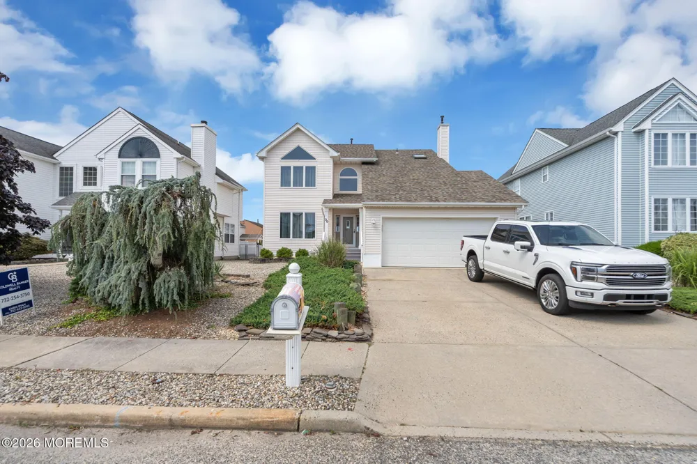 30 Toppinglift Drive Bayville, NJ 08721