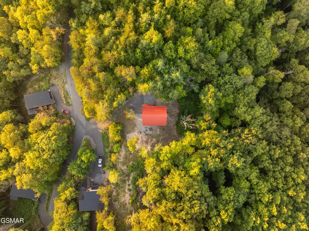113 Little Round Top Ln. Sevierville, TN 37876