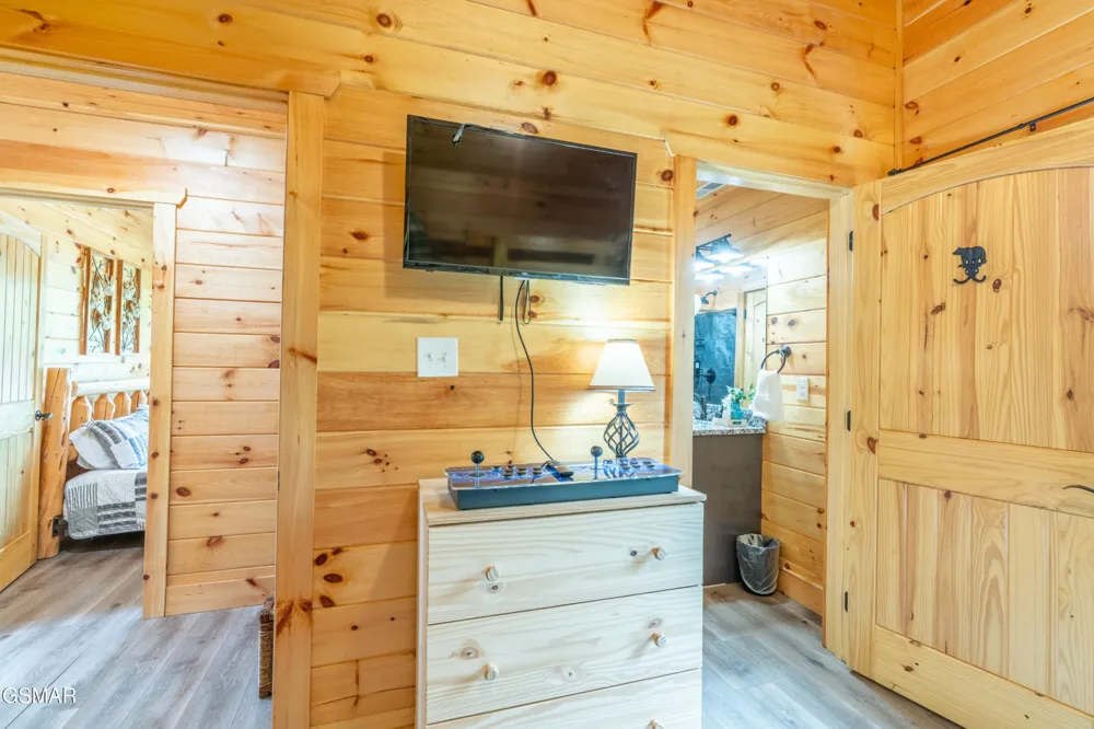 113 Little Round Top Ln. Sevierville, TN 37876