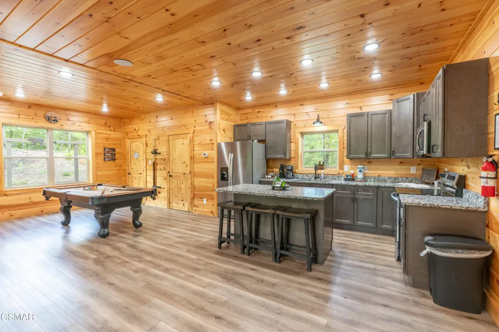 113 Little Round Top Ln. Sevierville, TN 37876