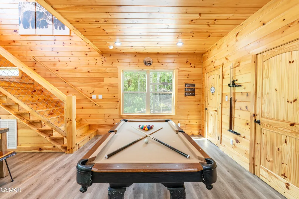 113 Little Round Top Ln. Sevierville, TN 37876