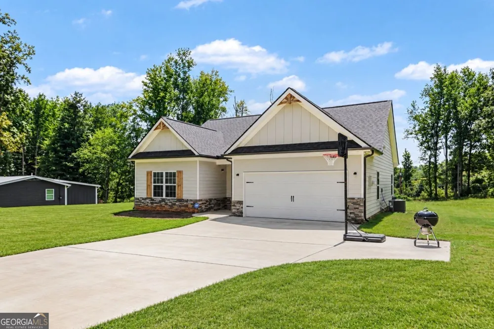 46 Appaloosa DR Dallas, GA 30132
