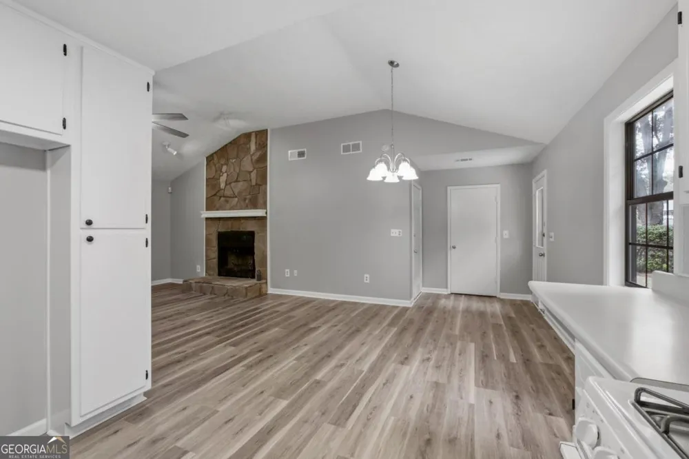 1526 Haynes CT Grayson, GA 30017