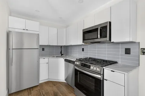 324 20th Street #Unit 201