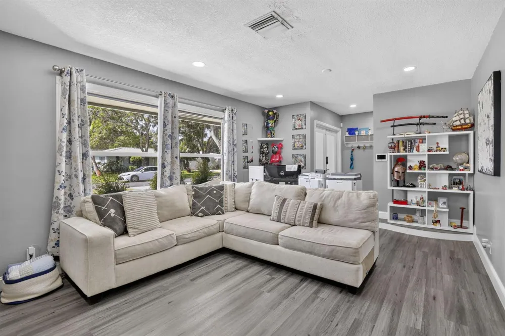 5301 SW 8TH COURT Plantation, FL 33317