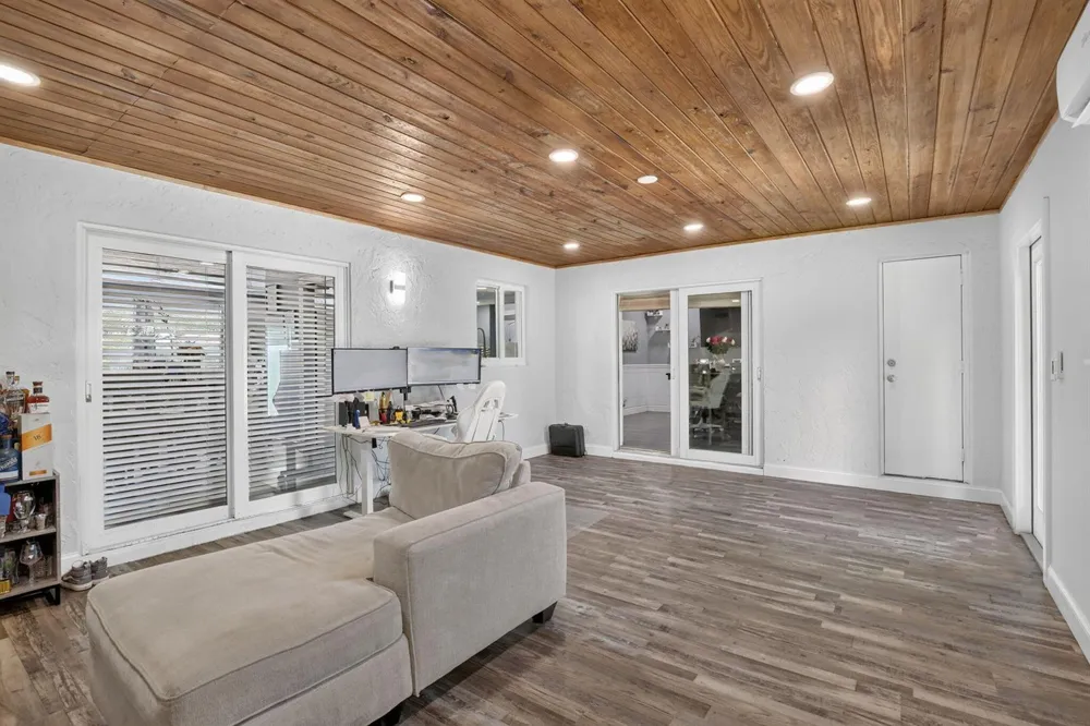 5301 SW 8TH COURT Plantation, FL 33317