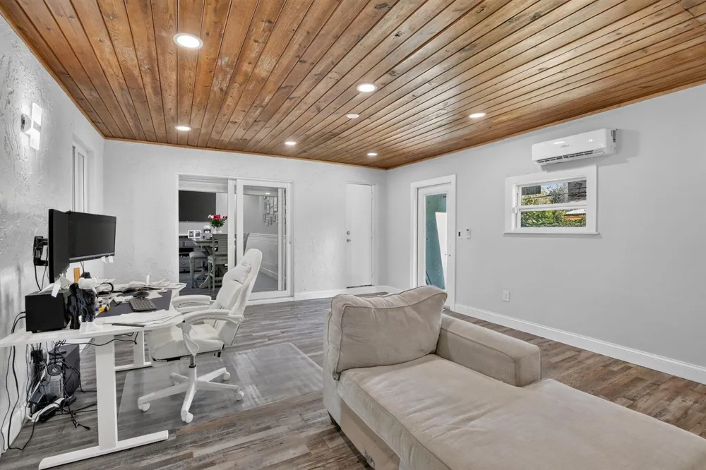 5301 SW 8TH COURT Plantation, FL 33317