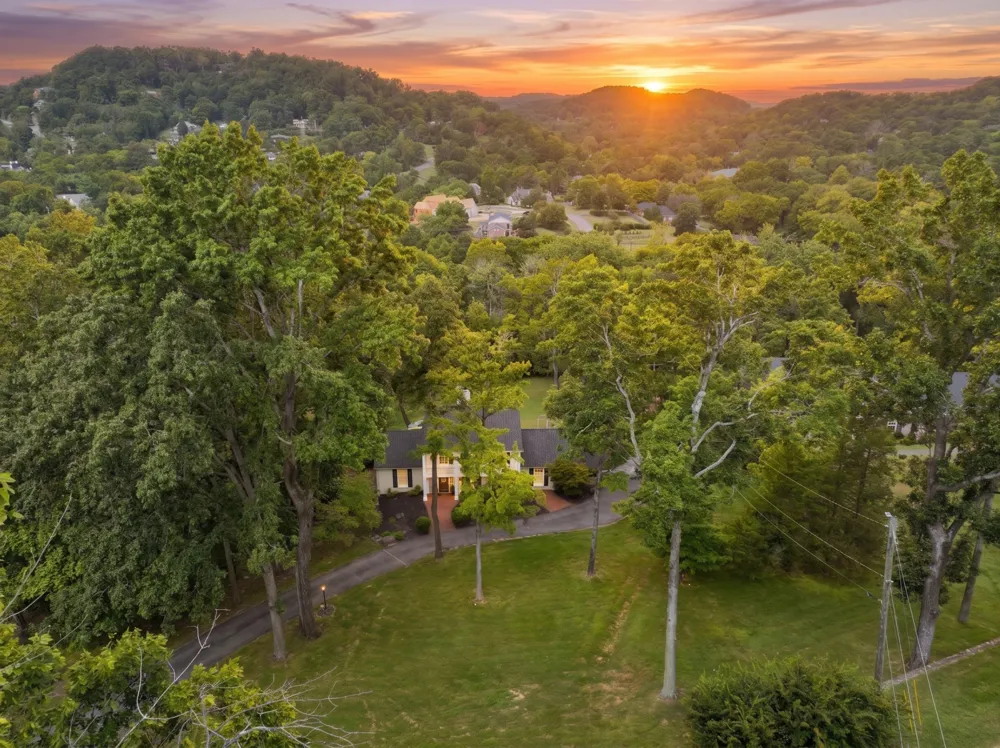 5309 Camelot Ct Brentwood, TN 37027