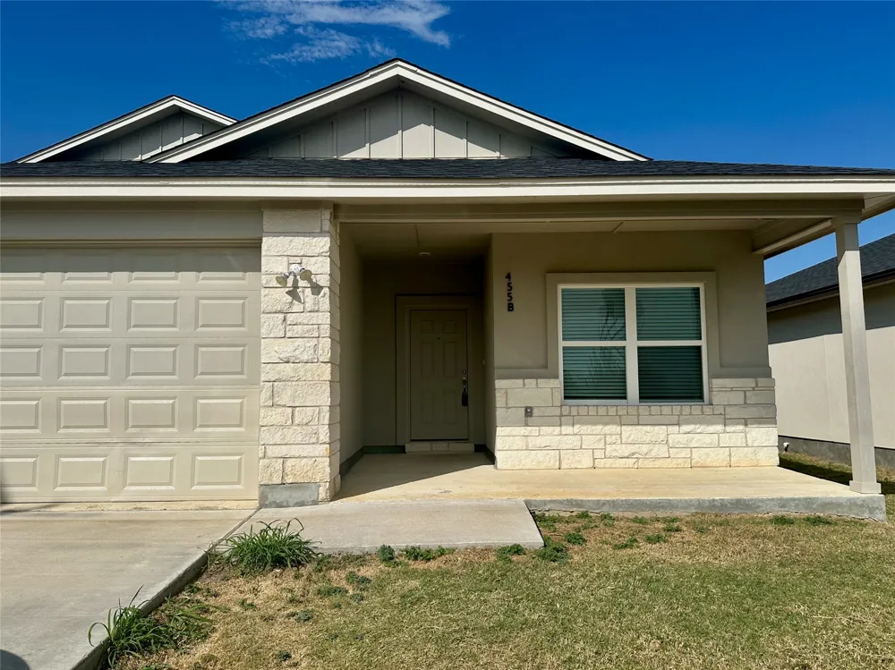 455 CR 306 #B Jarrell, TX 76537