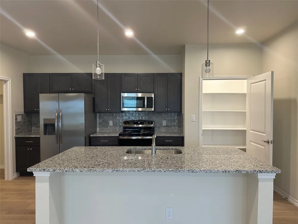 455 CR 306 #B Jarrell, TX 76537
