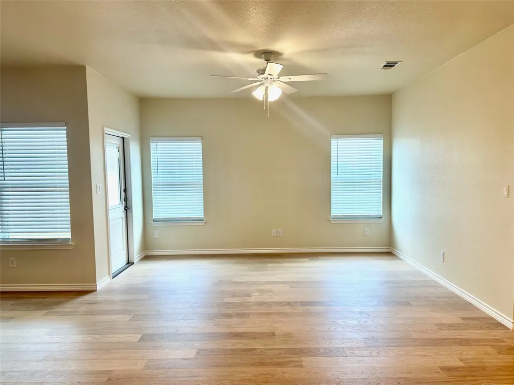 455 CR 306 #B Jarrell, TX 76537