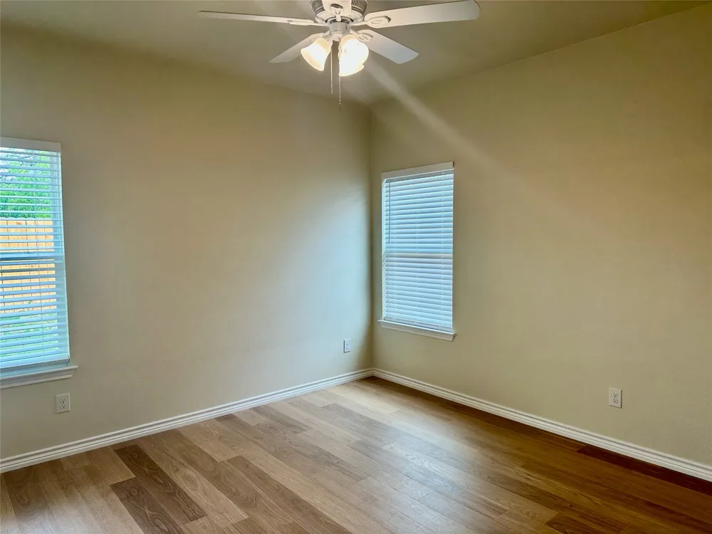 455 CR 306 #B Jarrell, TX 76537