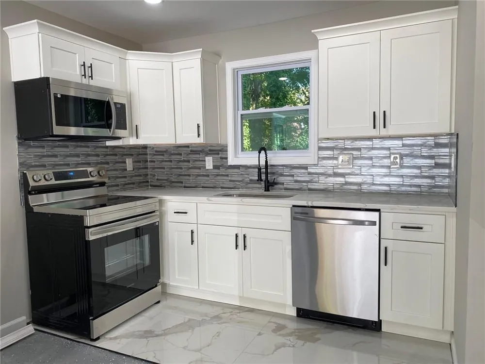 1413 Silver Lake Drive Norcross, GA 30093