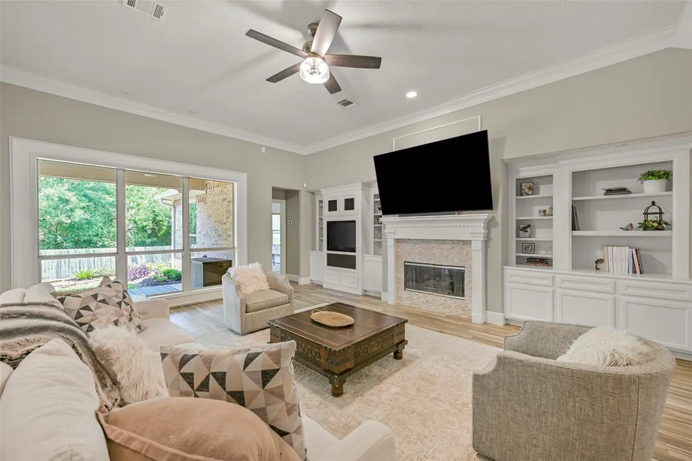 503 Shadywood Drive Friendswood, TX 77546