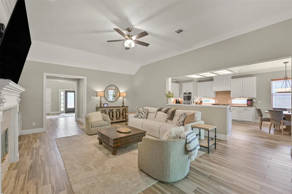 503 Shadywood Drive Friendswood, TX 77546