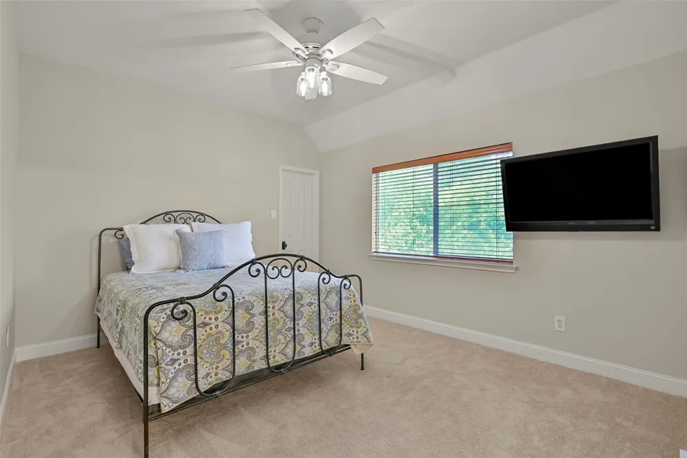 503 Shadywood Drive Friendswood, TX 77546