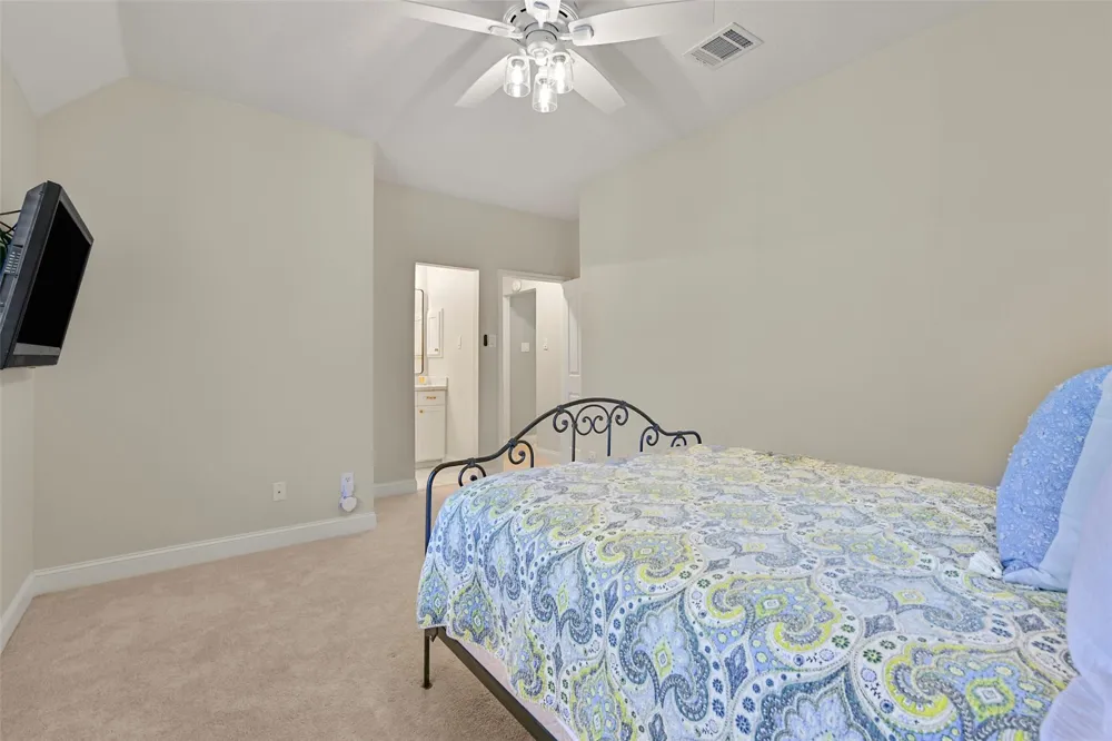 503 Shadywood Drive Friendswood, TX 77546