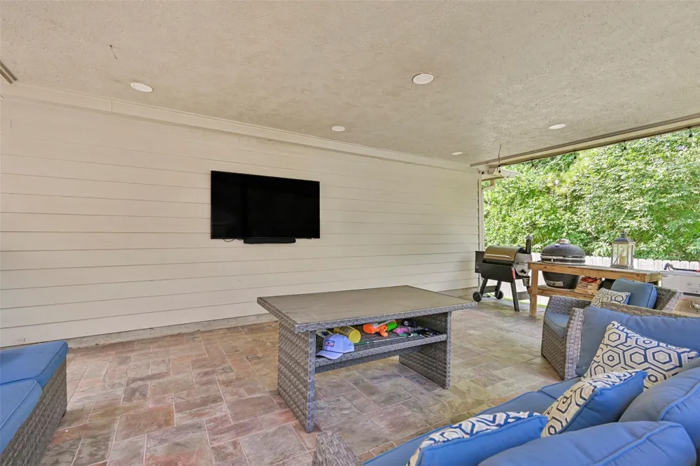 503 Shadywood Drive Friendswood, TX 77546
