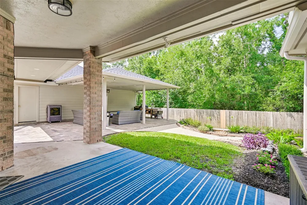 503 Shadywood Drive Friendswood, TX 77546
