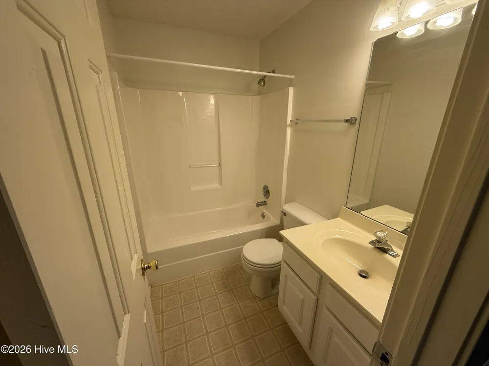 2804 Mulberry Lane #F Greenville, NC 27858