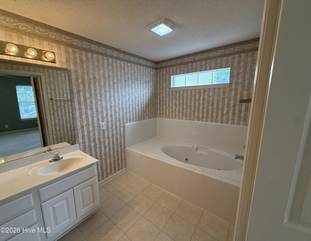2804 Mulberry Lane #F Greenville, NC 27858