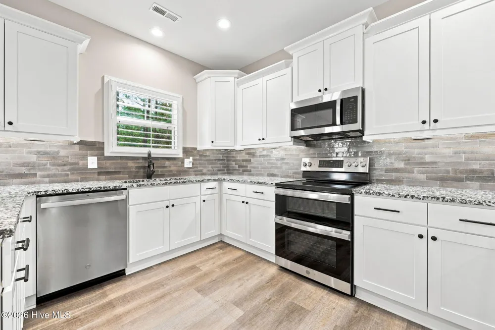 925 Cardinal Place Vass, NC 28394