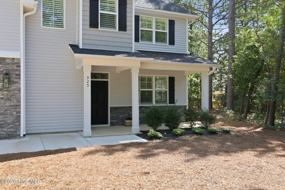 925 Cardinal Place Vass, NC 28394