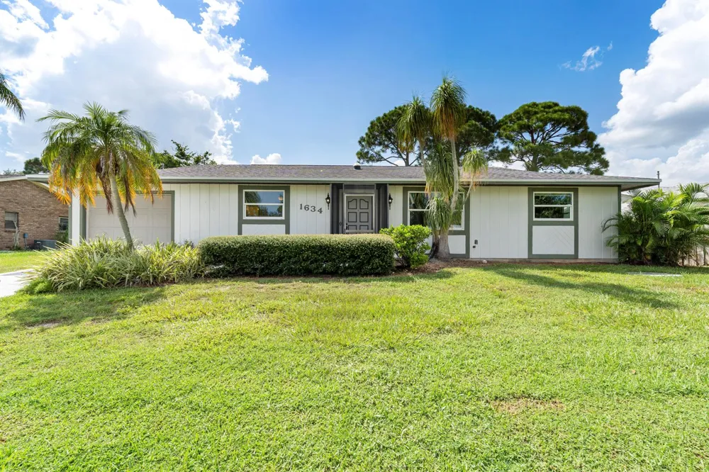 1634 SE CLEARMONT STREET Port St. Lucie, FL 34983