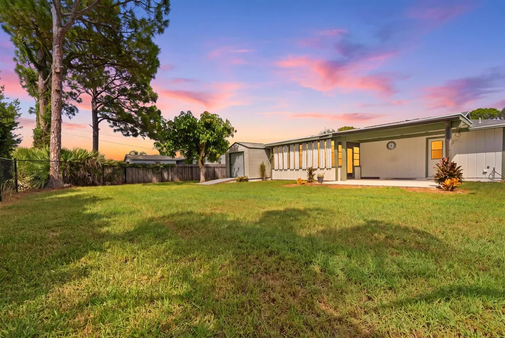 1634 SE CLEARMONT STREET Port St. Lucie, FL 34983