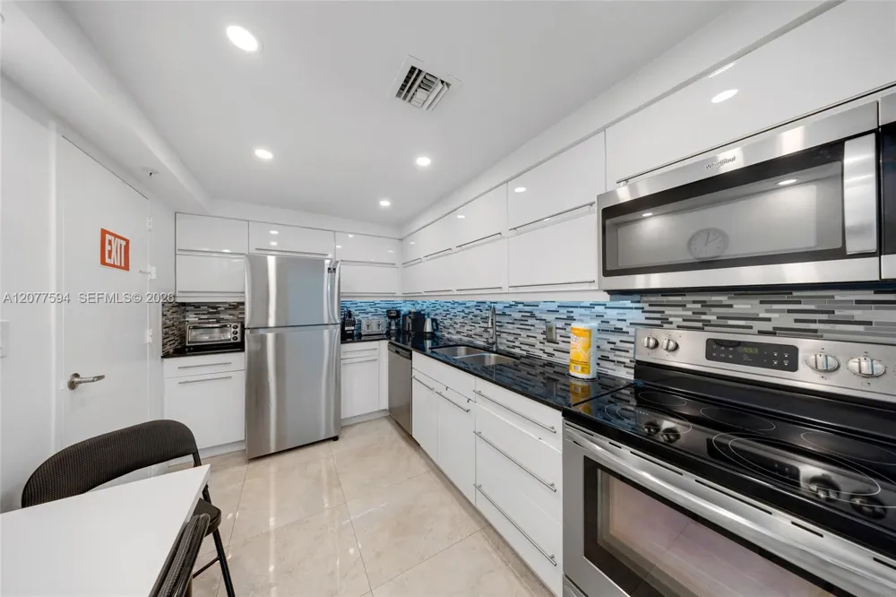 3901 S Ocean Dr #9J Hollywood, FL 33019