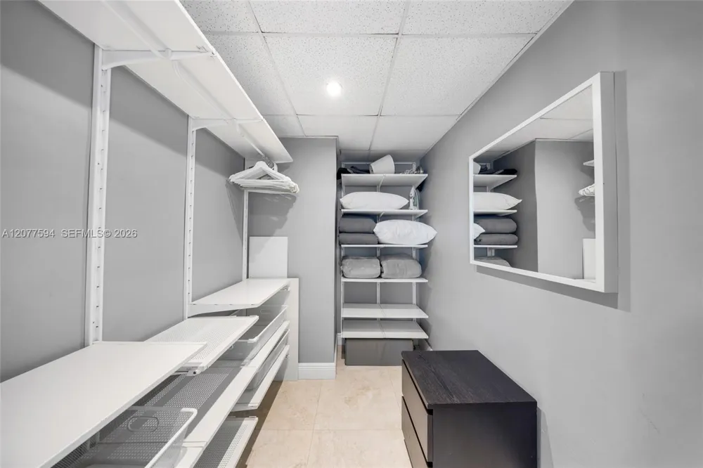 3901 S Ocean Dr #9J Hollywood, FL 33019