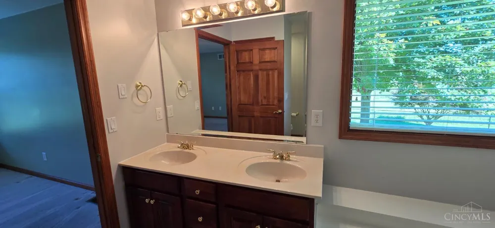 670 Orient Way Hamilton, OH 45013
