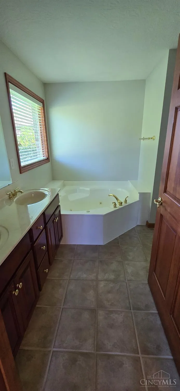 670 Orient Way Hamilton, OH 45013