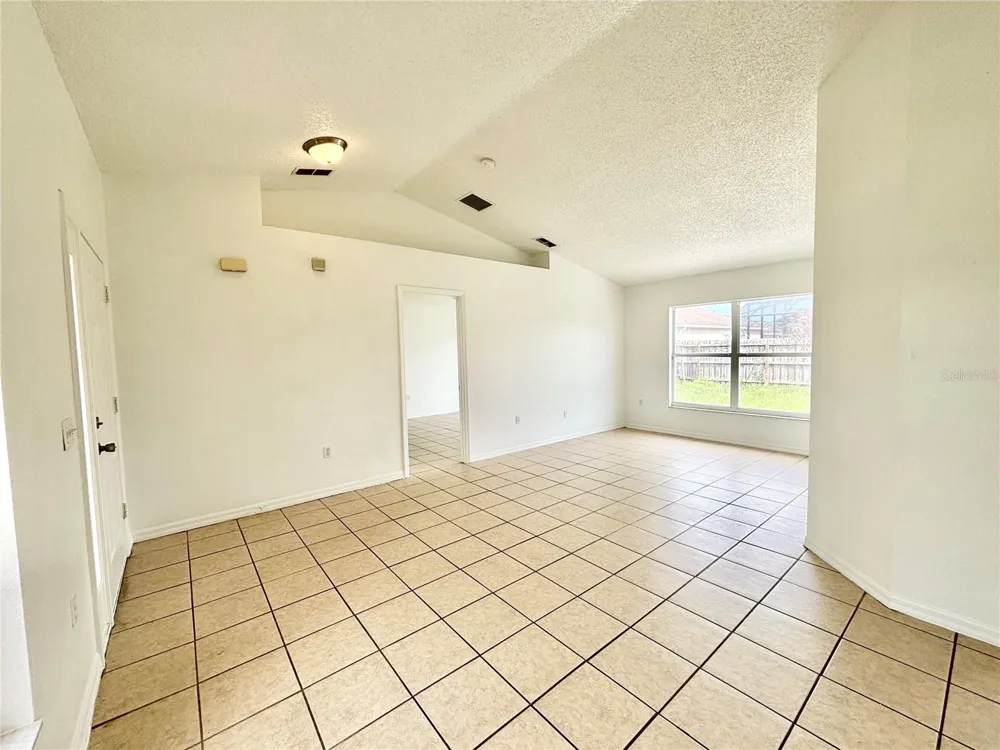 362 AYLESBURY COURT Kissimmee, FL 34758