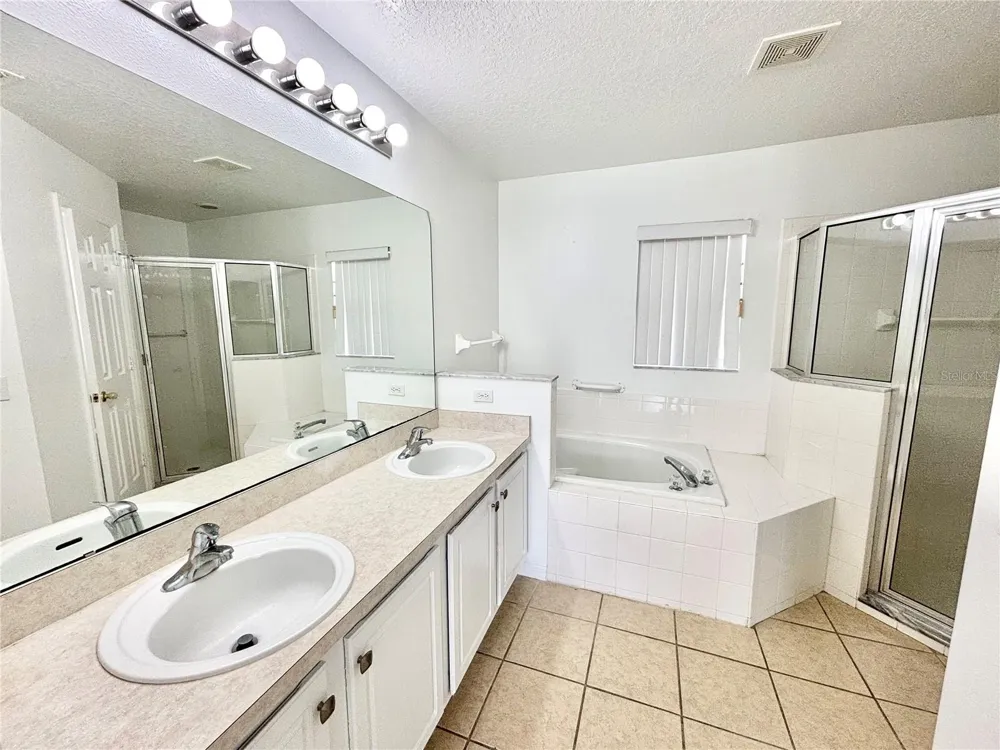 362 AYLESBURY COURT Kissimmee, FL 34758