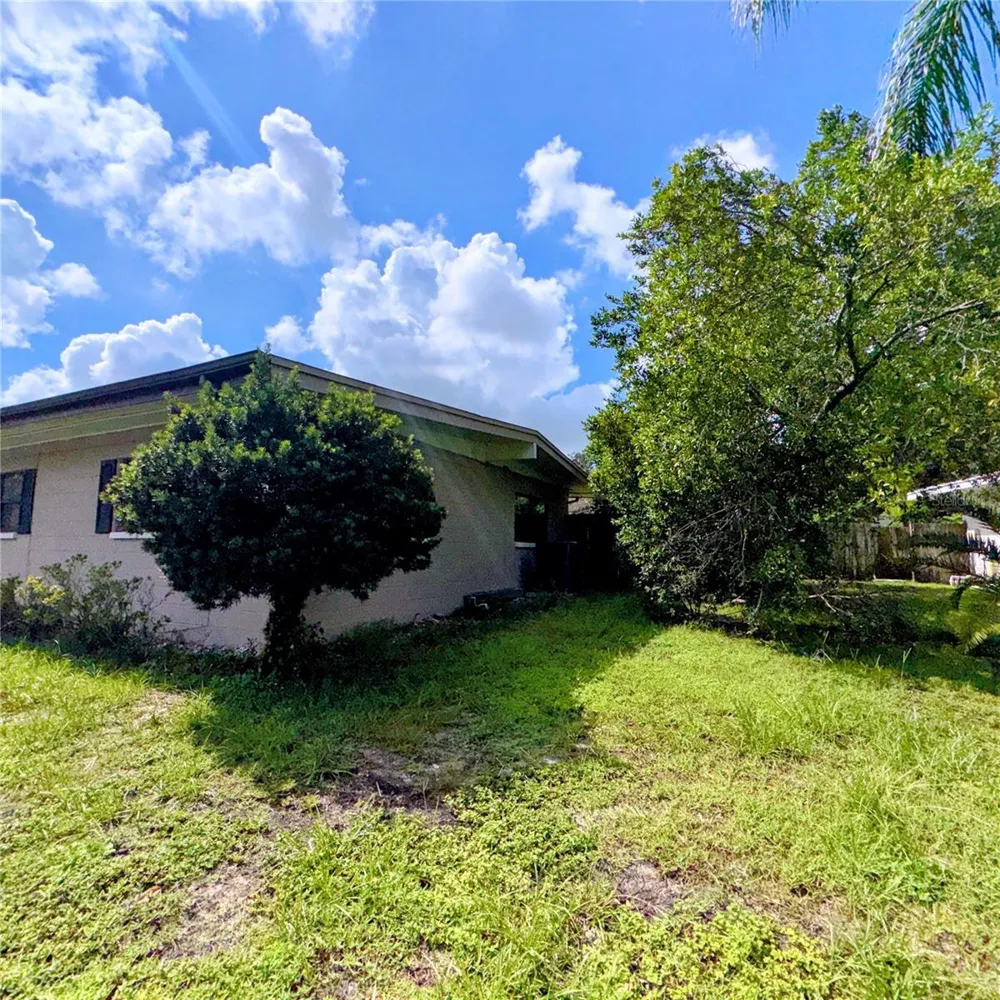 105 DRUID HILLS ROAD Temple Terrace, FL 33617