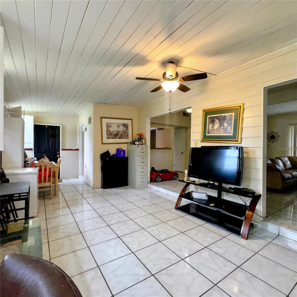105 DRUID HILLS ROAD Temple Terrace, FL 33617