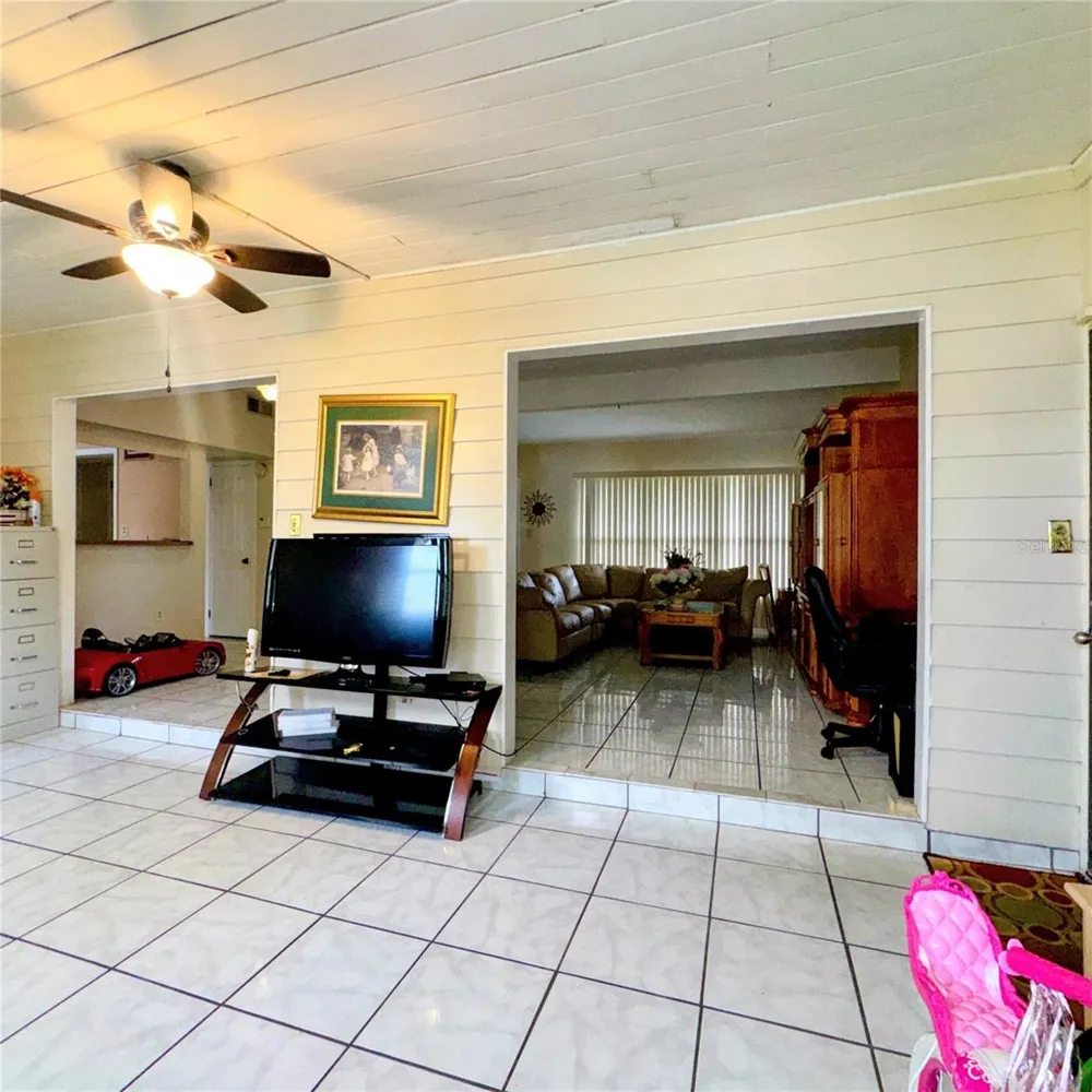 105 DRUID HILLS ROAD Temple Terrace, FL 33617