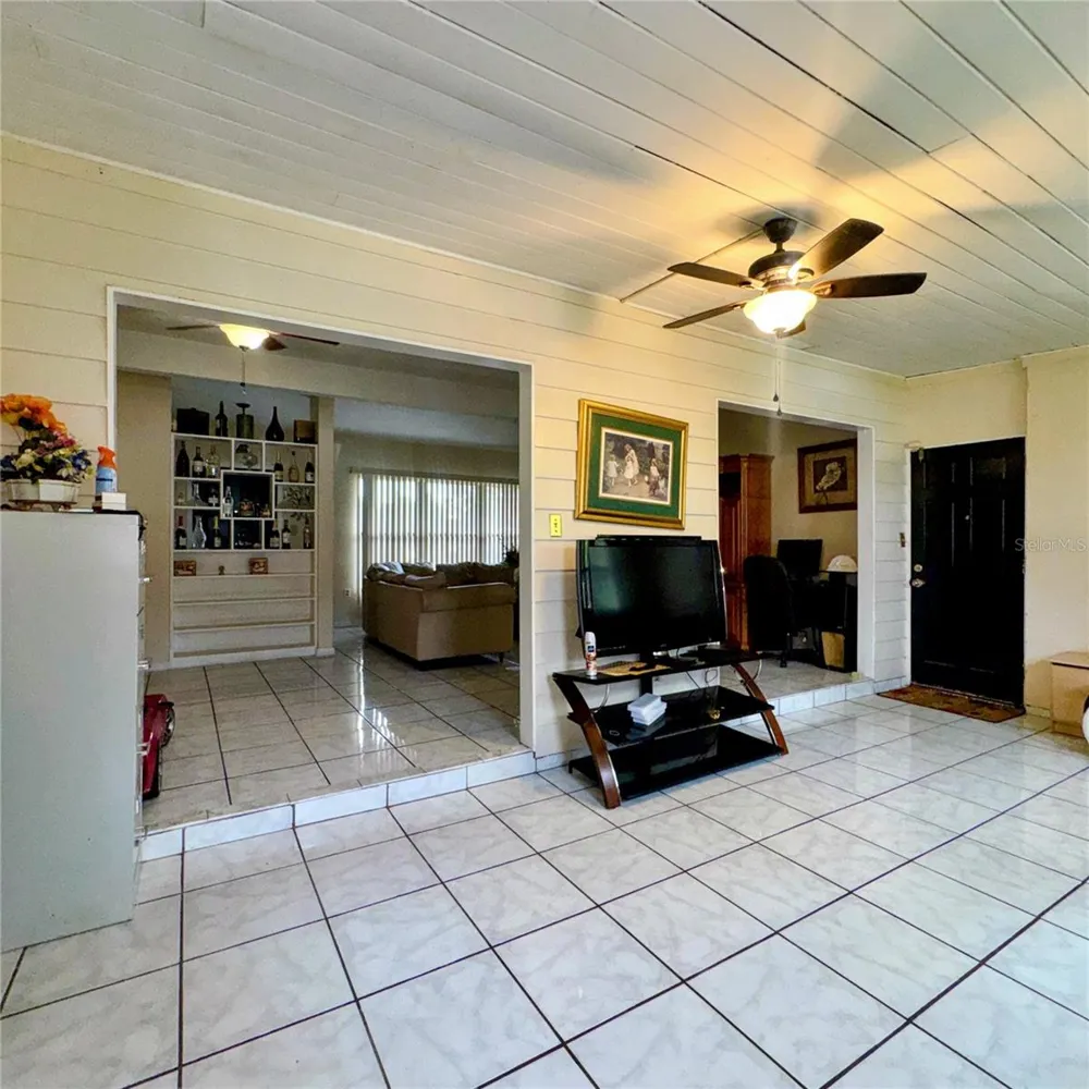 105 DRUID HILLS ROAD Temple Terrace, FL 33617