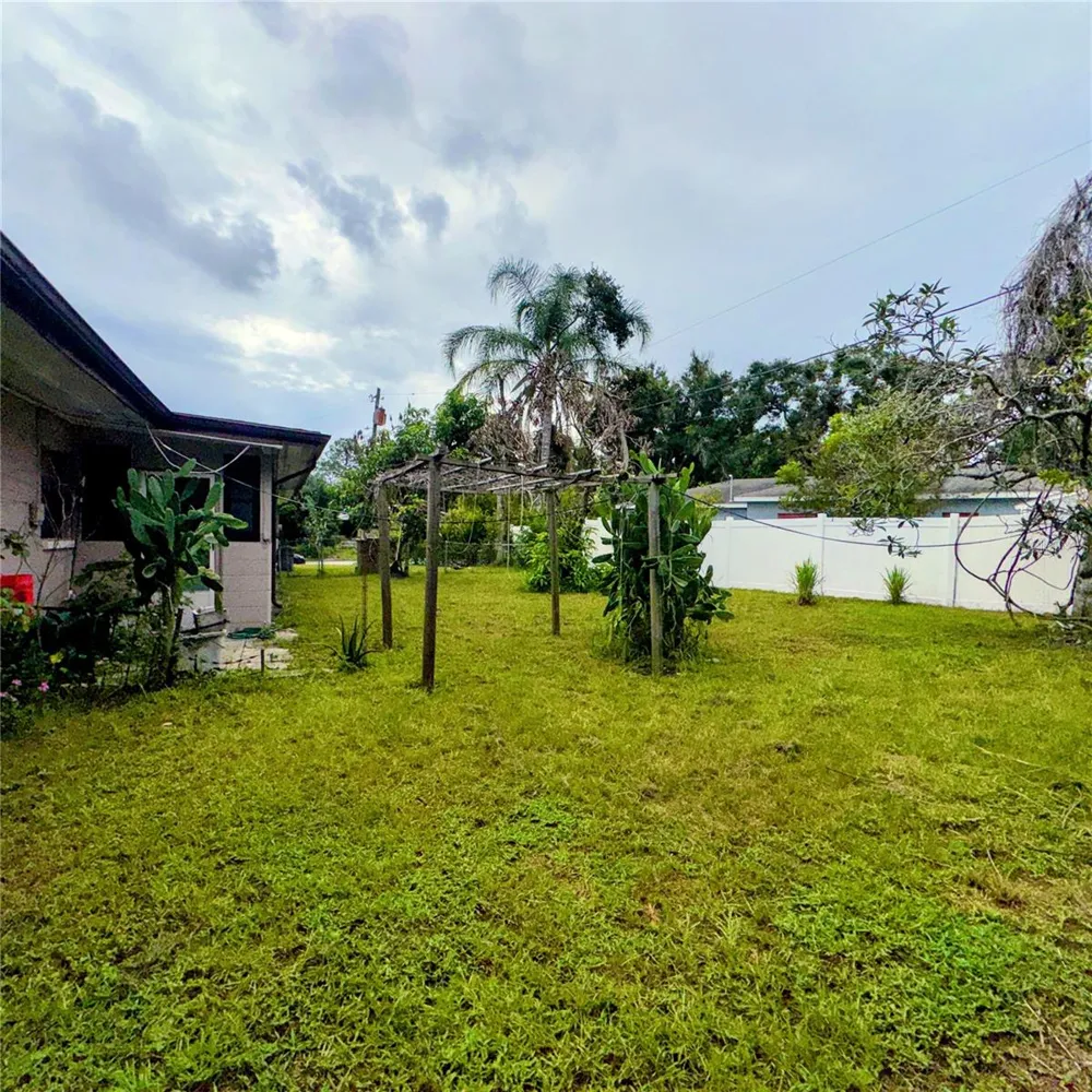 105 DRUID HILLS ROAD Temple Terrace, FL 33617