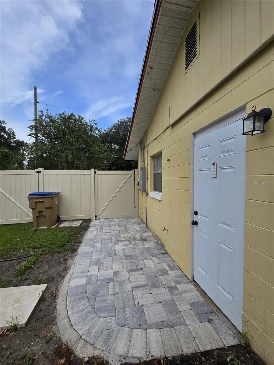 1190 PECAN STREET Kissimmee, FL 34744