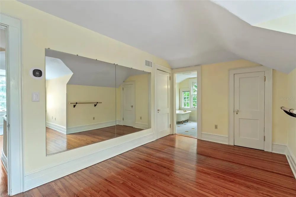 705 DELANEY AVENUE Orlando, FL 32801