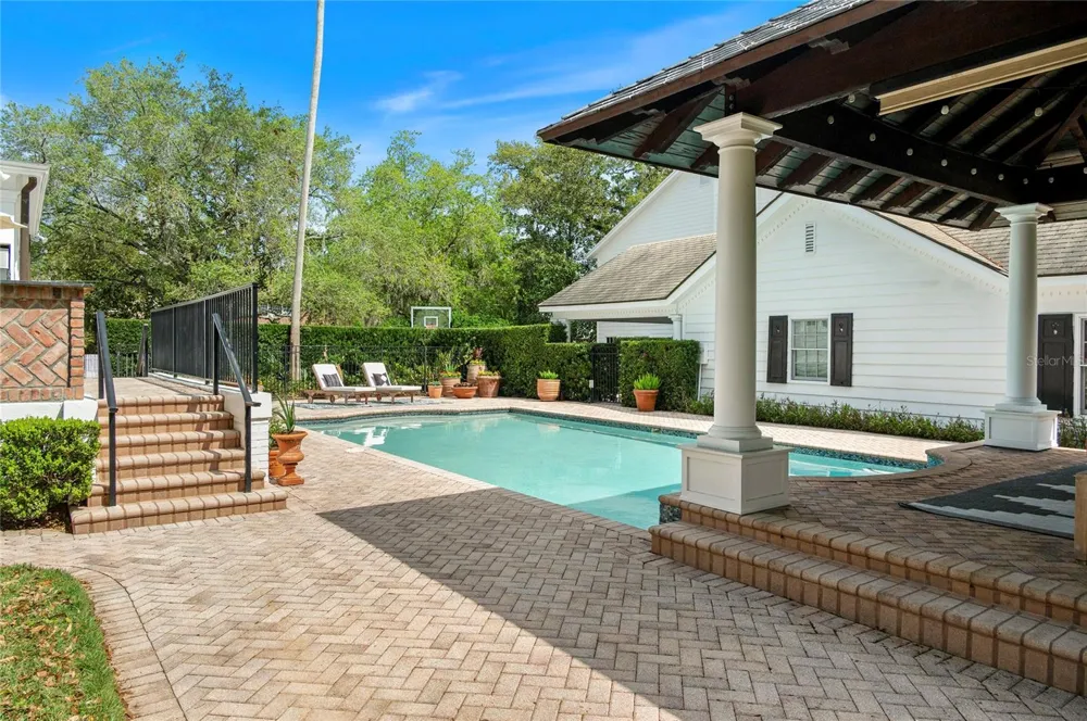 705 DELANEY AVENUE Orlando, FL 32801