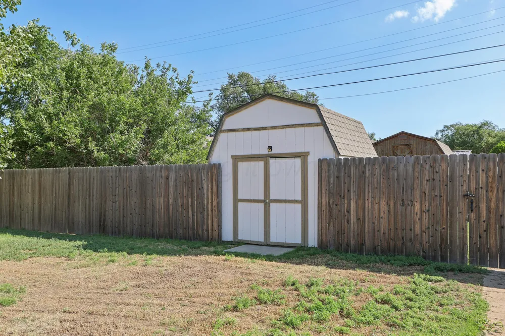 602 Main Street Stratford, TX 79084