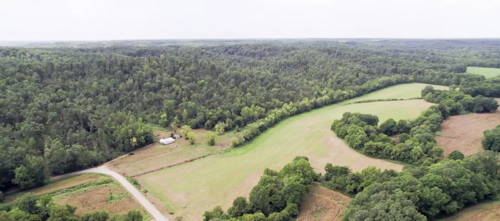 11517 Mt Carmel Rd Decaturville, TN 38329