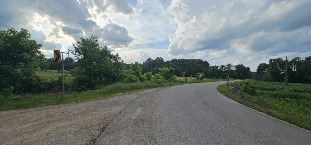 11517 Mt Carmel Rd Decaturville, TN 38329
