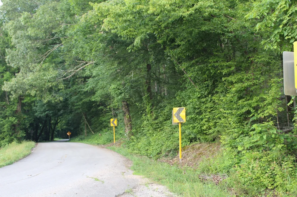 11517 Mt Carmel Rd Decaturville, TN 38329